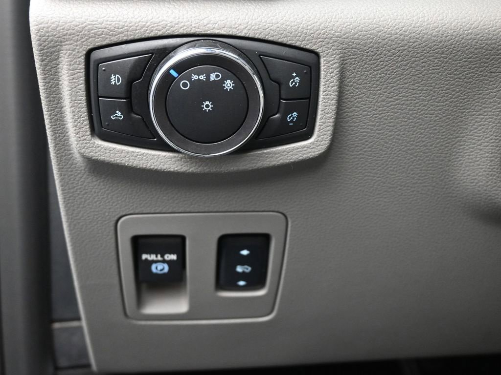 Used 2018 Ford F150 XLT w/ Equipment Group 302A Luxury image 21