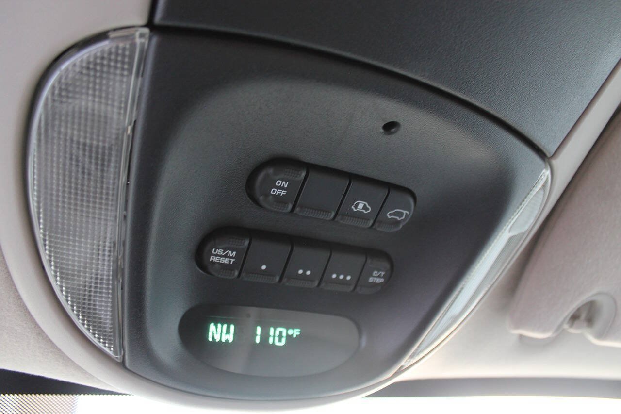 Used 2003 Dodge Grand Caravan Sport FWD image 39