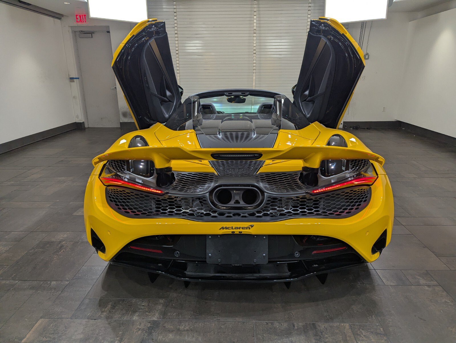 New 2026 McLaren 750S Spider RWD image 25
