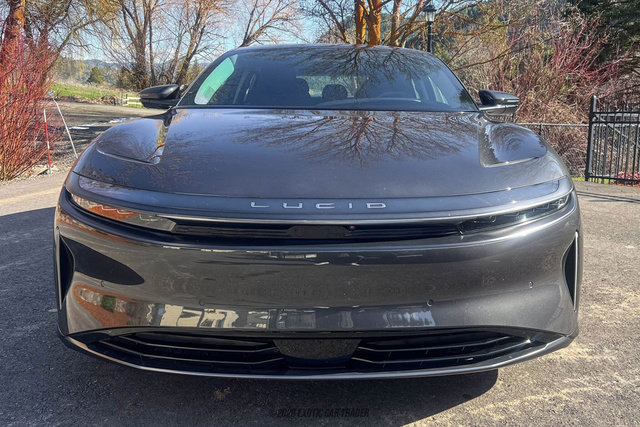 Used 2025 Lucid Air Grand Touring image 13