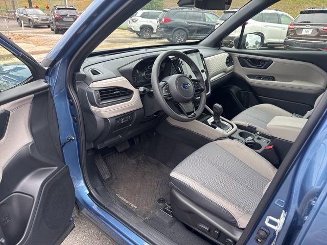 Used 2025 Subaru Forester Premium w/ Convenience Package #1 AWD/4WD image 9