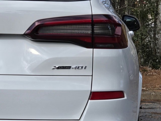 Used 2021 BMW X5 xDrive40i w/ M Sport Package image 8