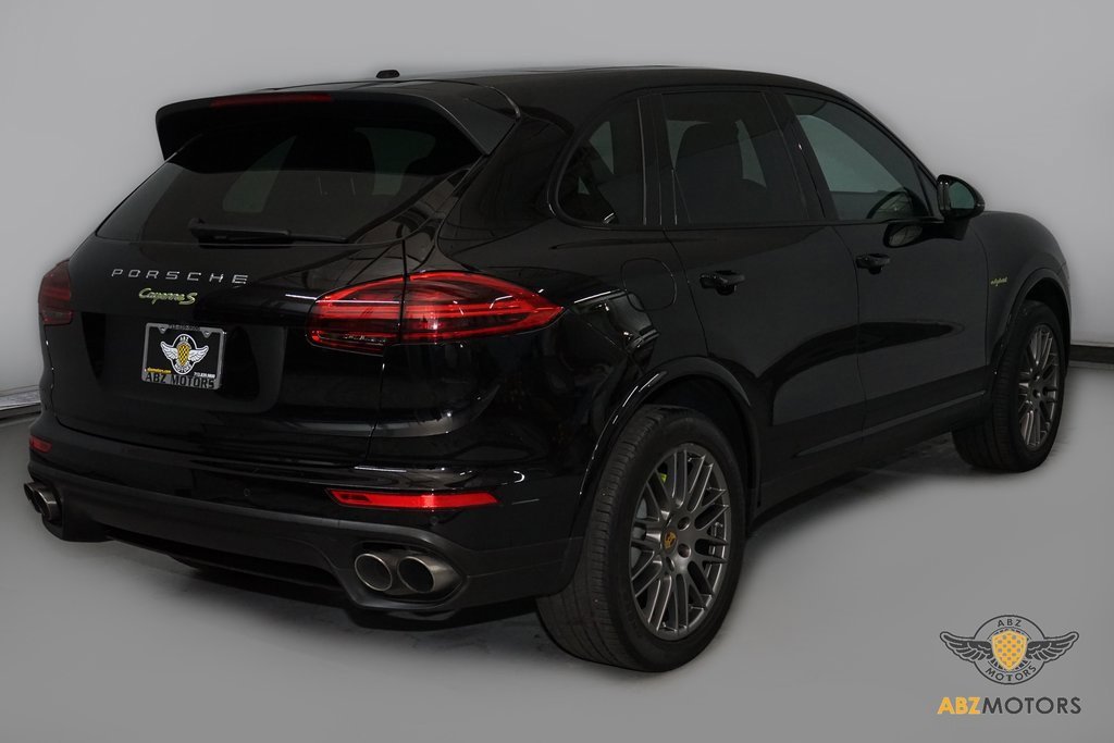 Used 2017 Porsche Cayenne S image 6