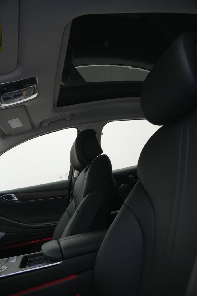 New 2025 Genesis G80 2.5T Advanced image 28