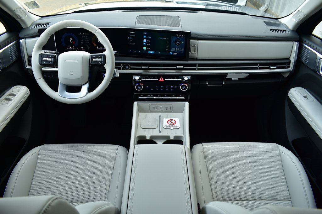 New 2025 Hyundai Santa Fe SEL image 30