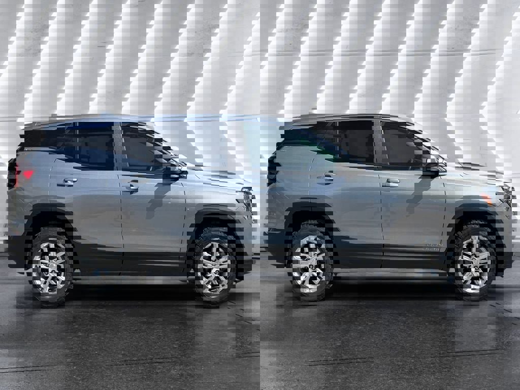 Used 2024 GMC Terrain SLE image 7