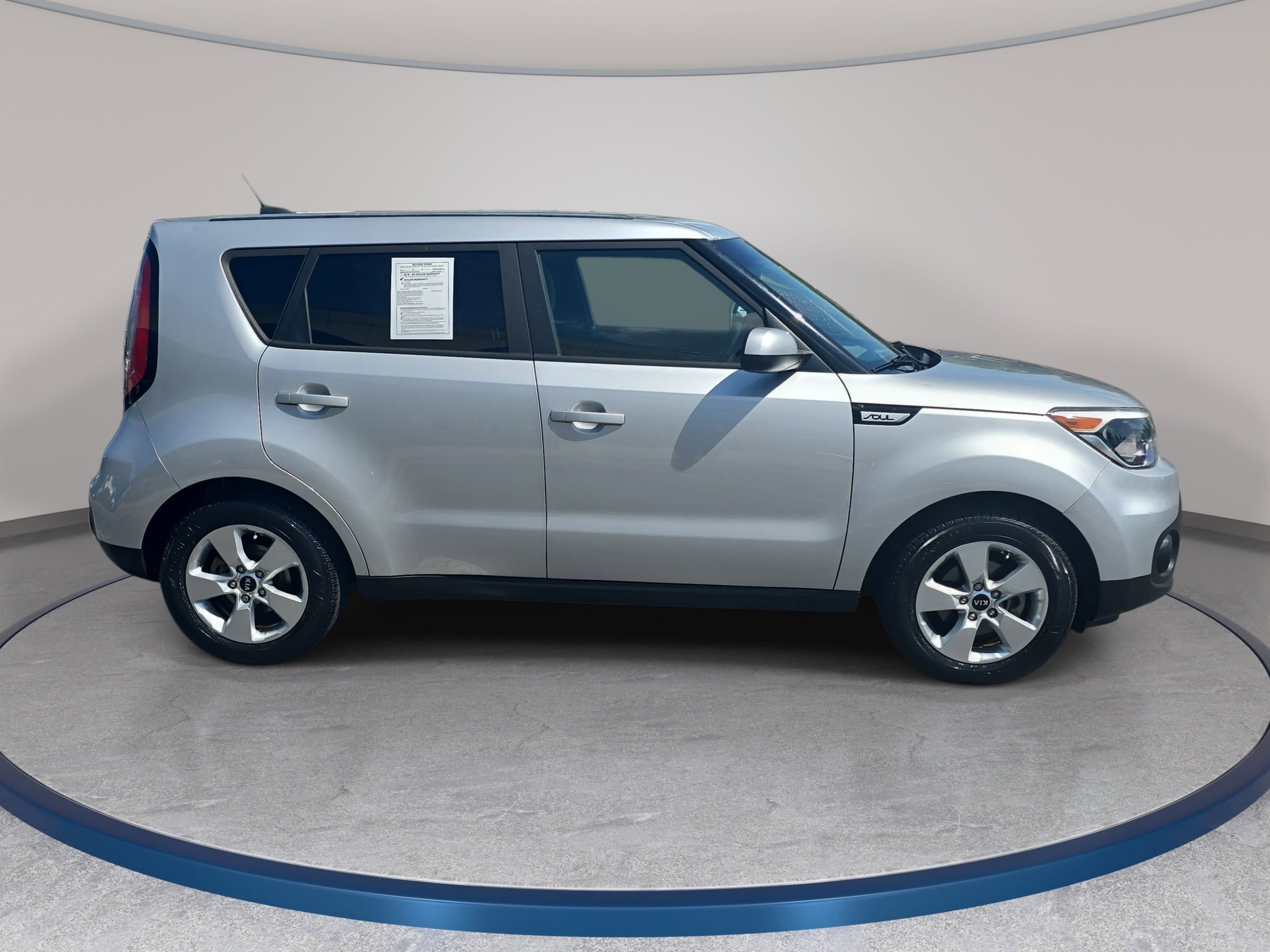 Used 2017 Kia Soul w/ Convenience Package image 4