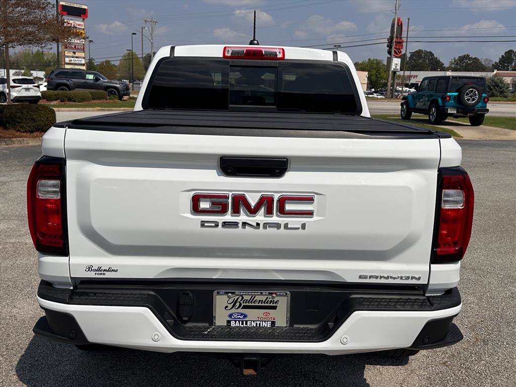 Used 2025 GMC Canyon Denali image 4