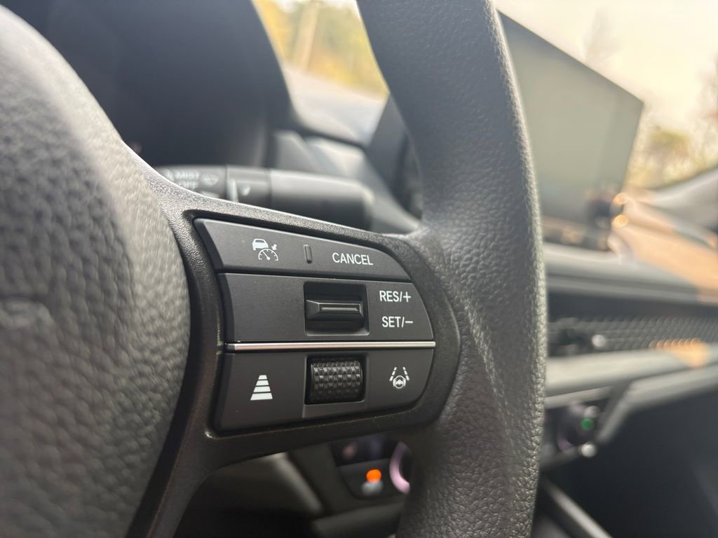 Used 2025 Honda Accord SE image 16