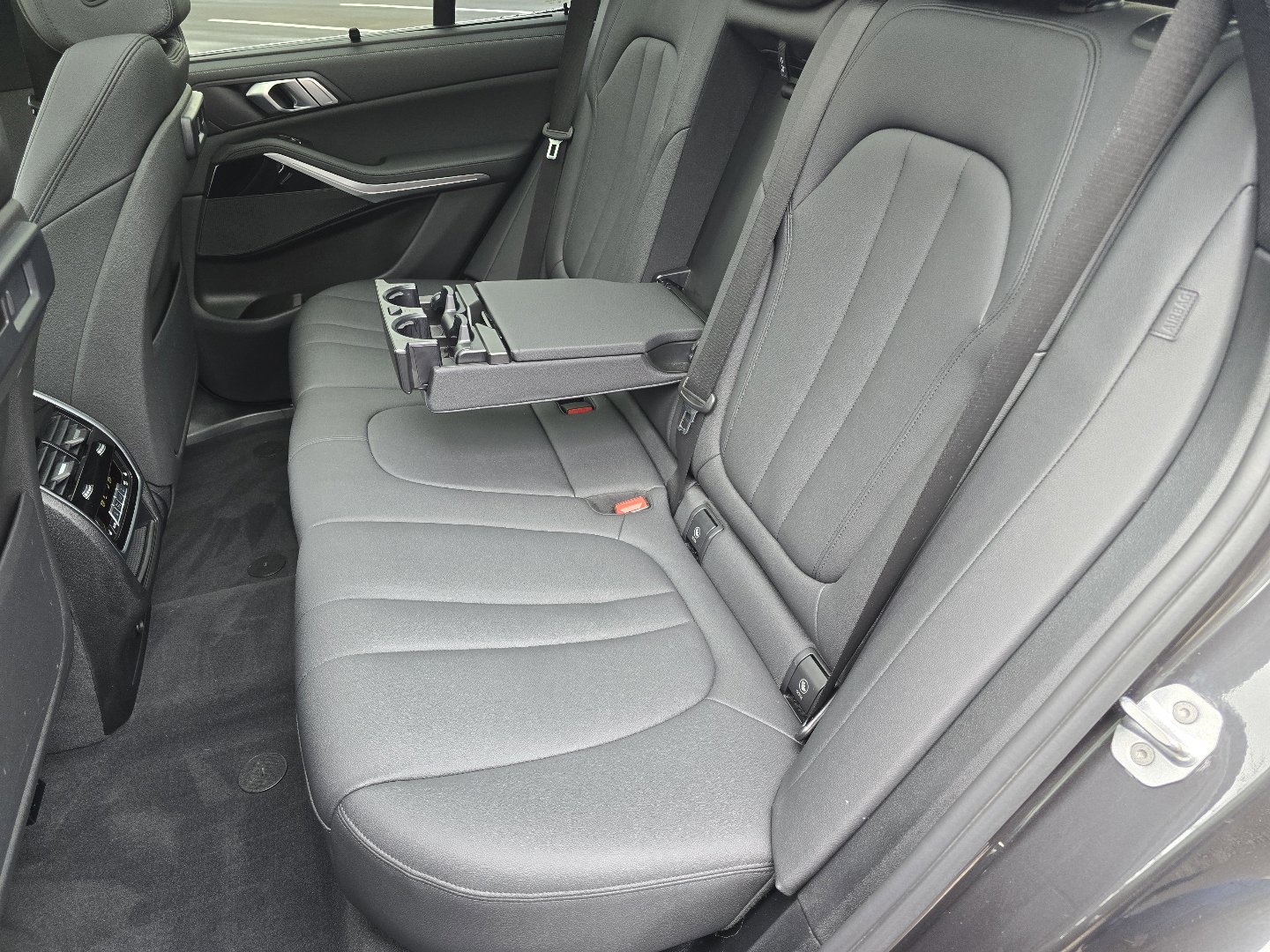 Used 2020 BMW X5 xDrive40i w/ Executive Package image 36