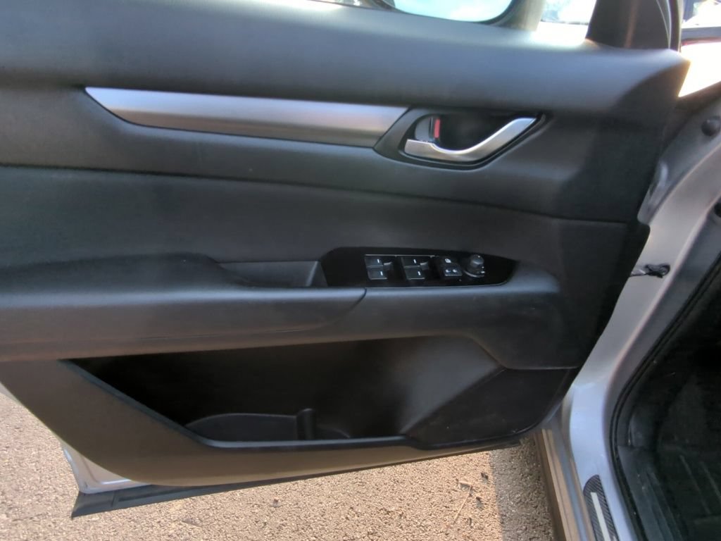 Used 2019 MAZDA CX-5 Sport AWD/4WD image 9