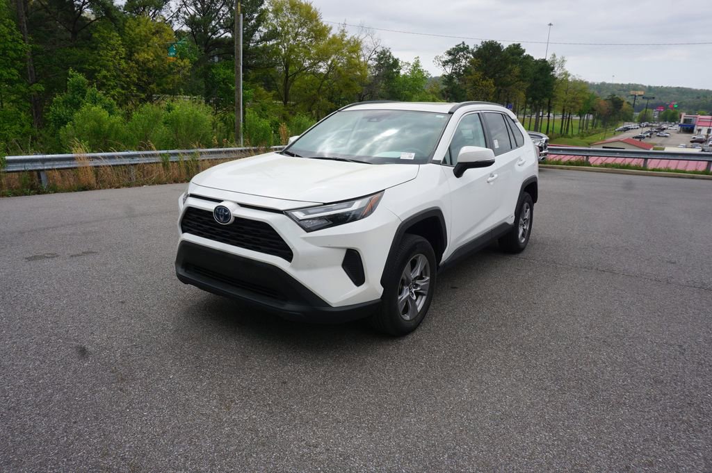 Used 2022 Toyota RAV4 XLE w/ Convenience Package image 24