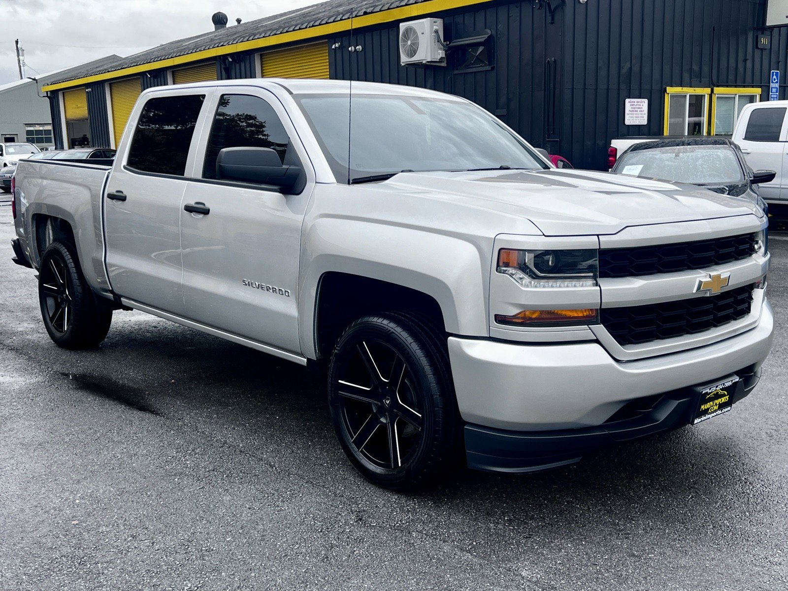 Used 2018 Chevrolet Silverado 1500 Custom w/ Trailering Package RWD image 4