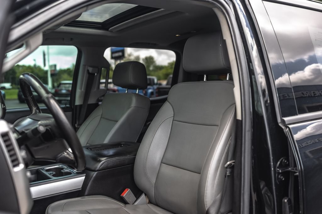 Used 2017 Chevrolet Silverado 3500 LTZ w/ Midnight Edition AWD/4WD image 15