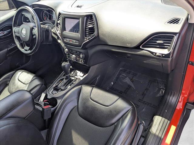 Used 2021 Jeep Cherokee Latitude Plus FWD image 28
