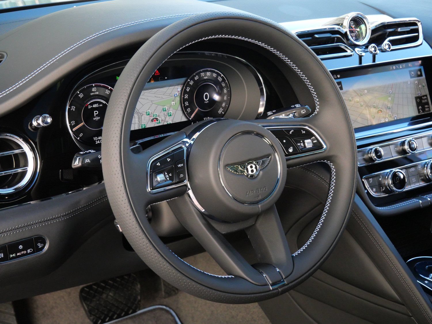 Used 2025 Bentley Bentayga Extended Wheelbase AWD/4WD image 12