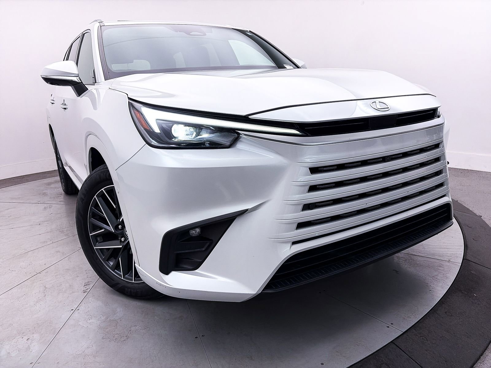 Used 2024 Lexus TX 350 FWD w/ Captains Chair Package image 8