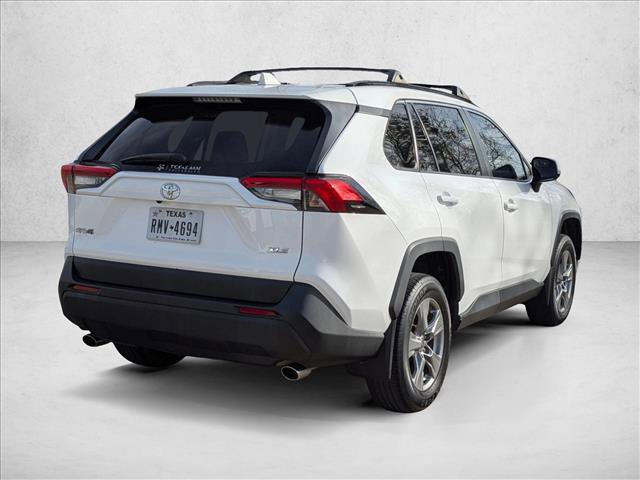 Used 2022 Toyota RAV4 XLE w/ Convenience Package image 5