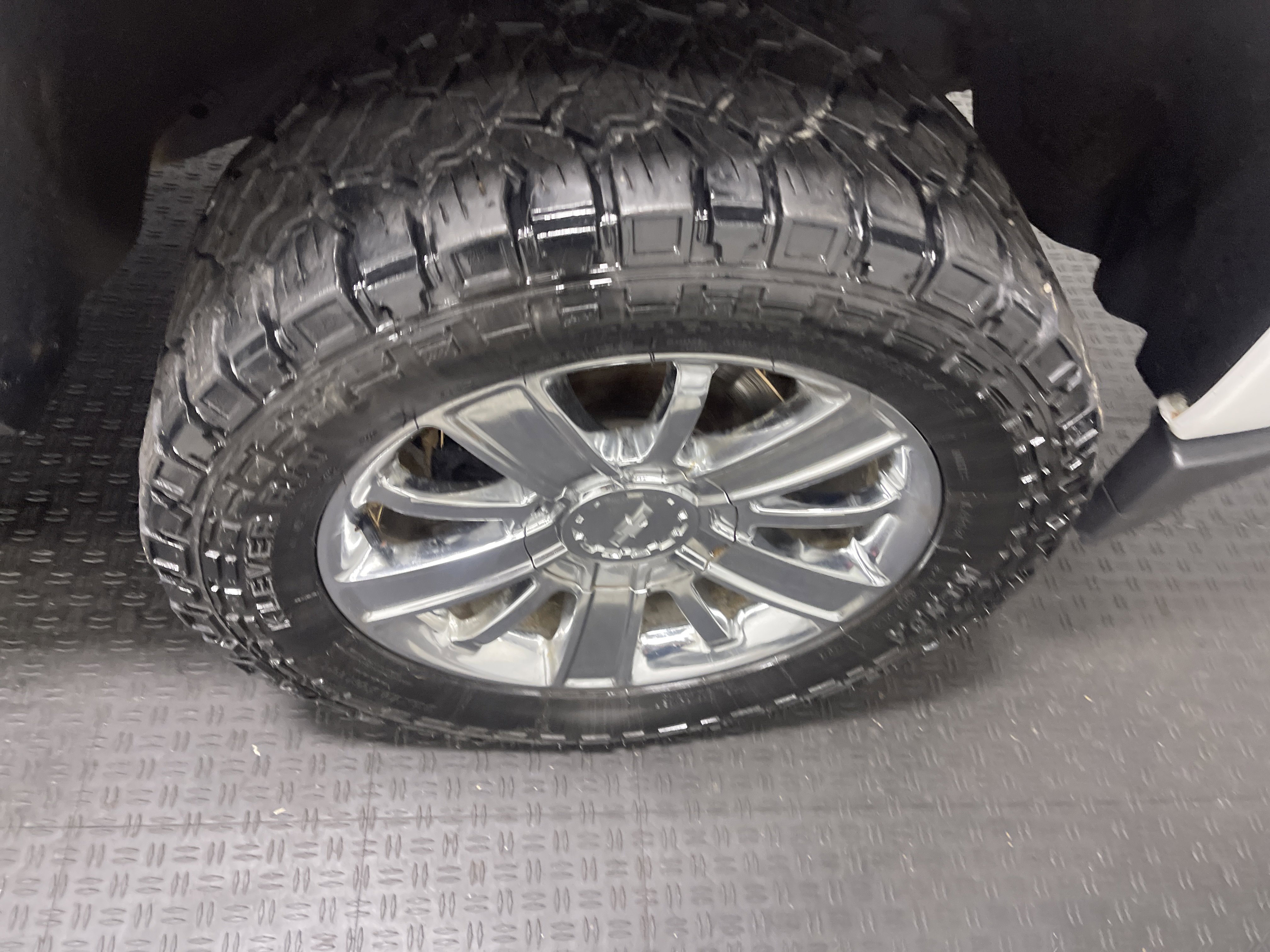 Used 2016 Chevrolet Silverado 1500 High Country w/ High Country Premium Package image 26