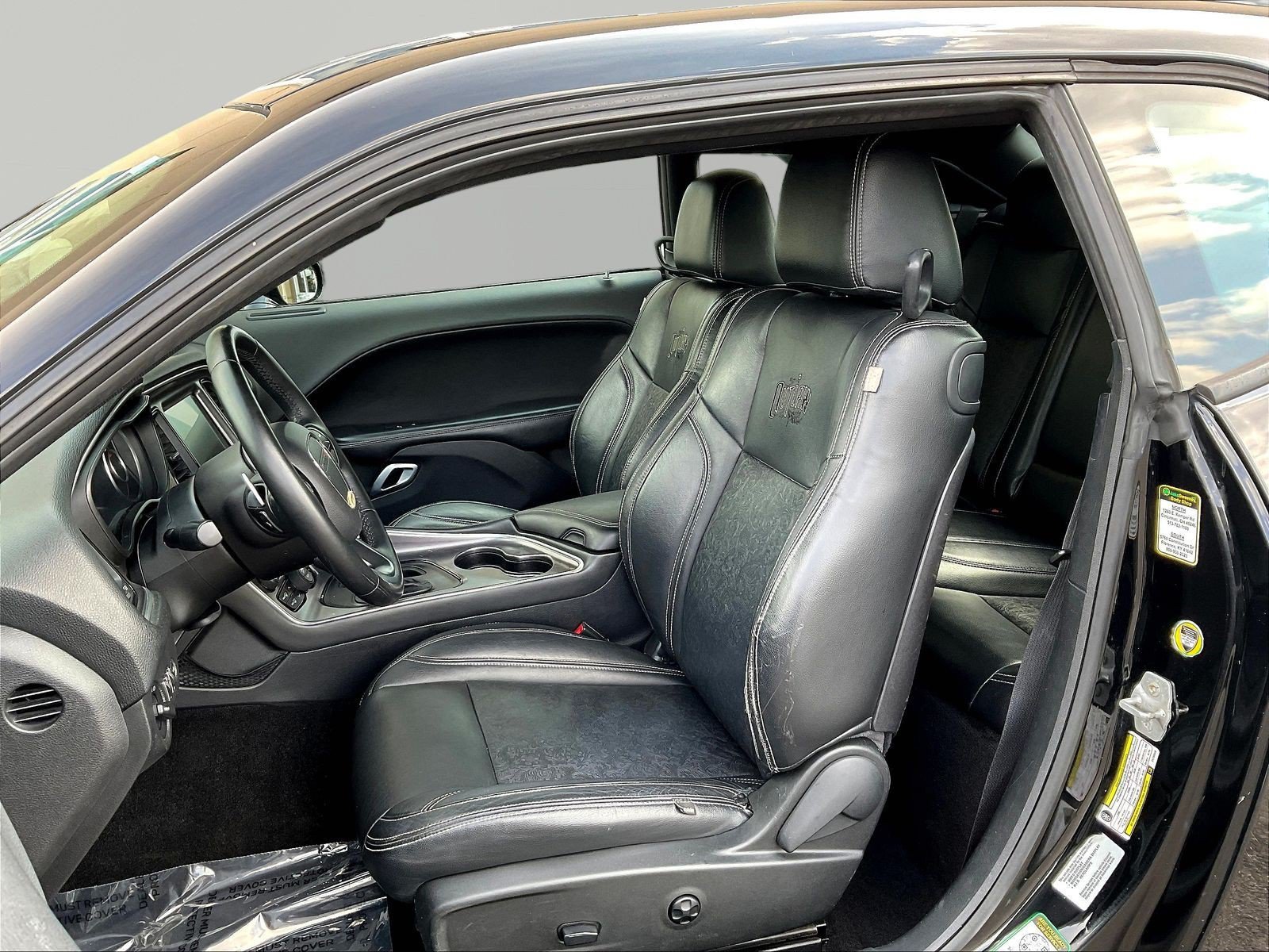 Used 2015 Dodge Challenger SXT w/ Super Sport Group (SS/T) RWD image 20
