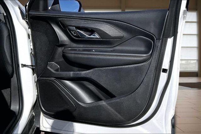 Used 2021 GMC Terrain SLT image 24