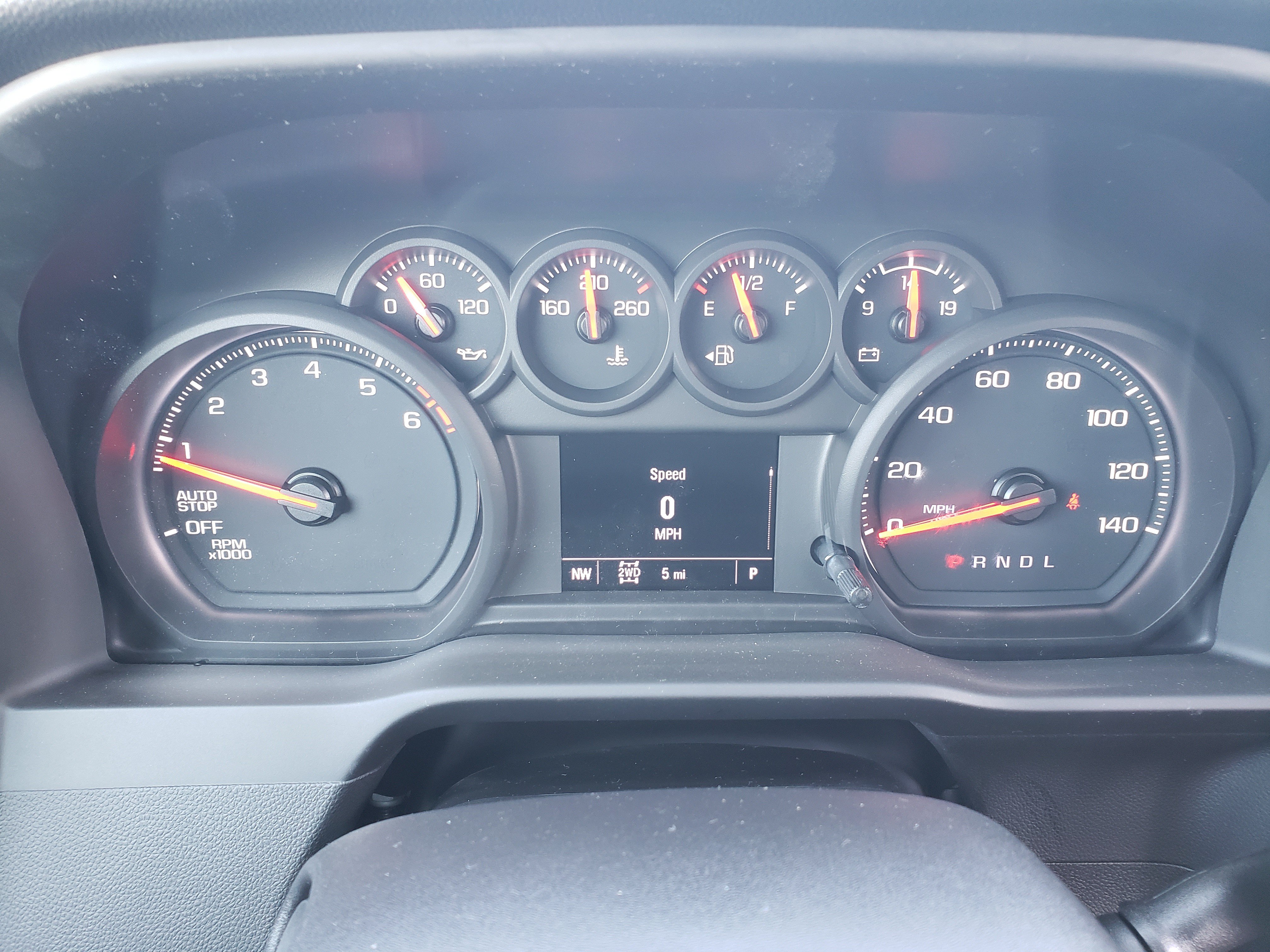 New 2026 Chevrolet Silverado 1500 Custom Trail Boss w/ LPO, Dark Essentials Package AWD/4WD image 17
