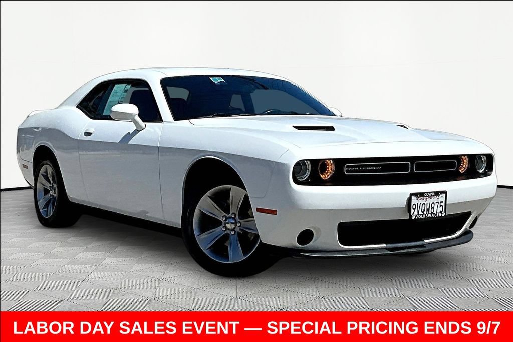 Used 2019 Dodge Challenger SXT RWD video 1