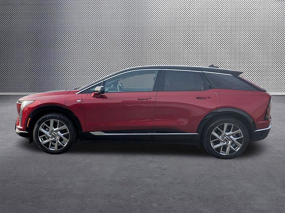 New 2025 Cadillac Optiq Luxury 2 AWD/4WD image 8