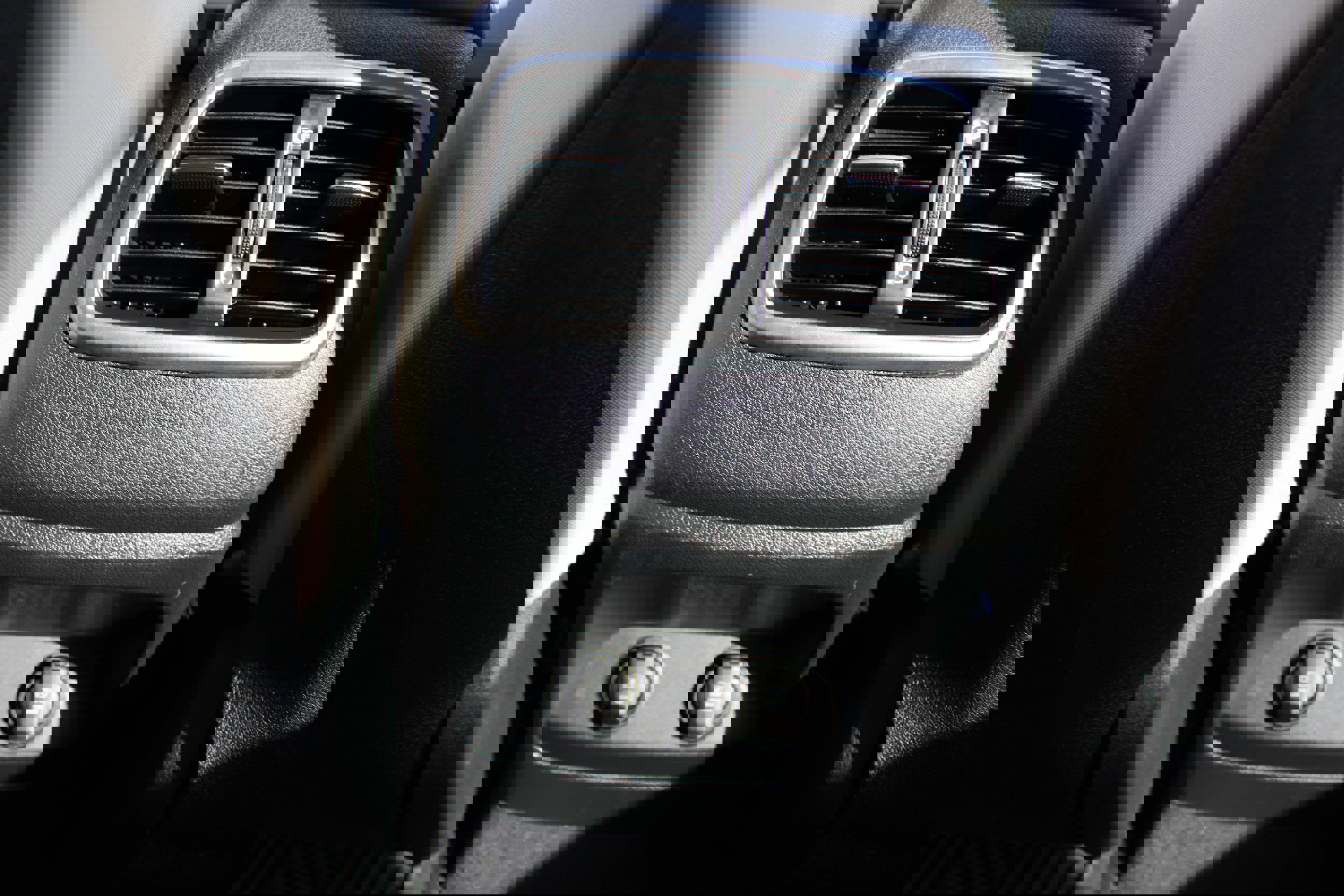 Used 2020 Kia Sorento S image 17