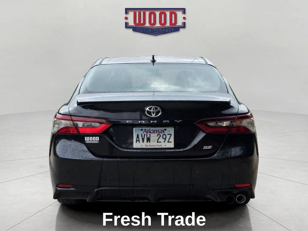 Used 2021 Toyota Camry SE FWD image 5