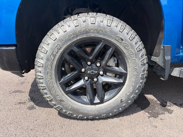 Used 2023 Chevrolet Silverado 1500 Custom Trail Boss AWD/4WD image 26