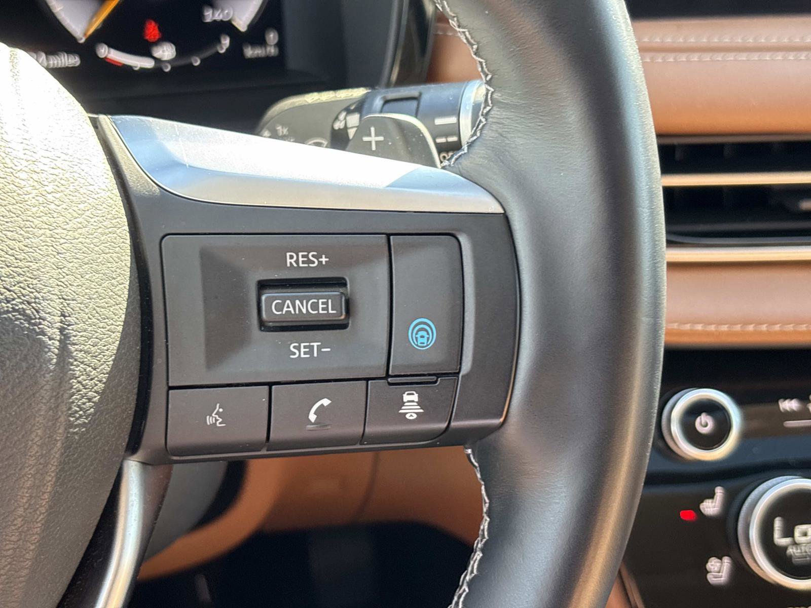 Used 2023 INFINITI QX60 Sensory w/ Vision Package image 20