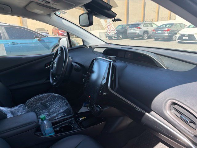 Certified 2022 Toyota Prius Prime Limited FWD image 17