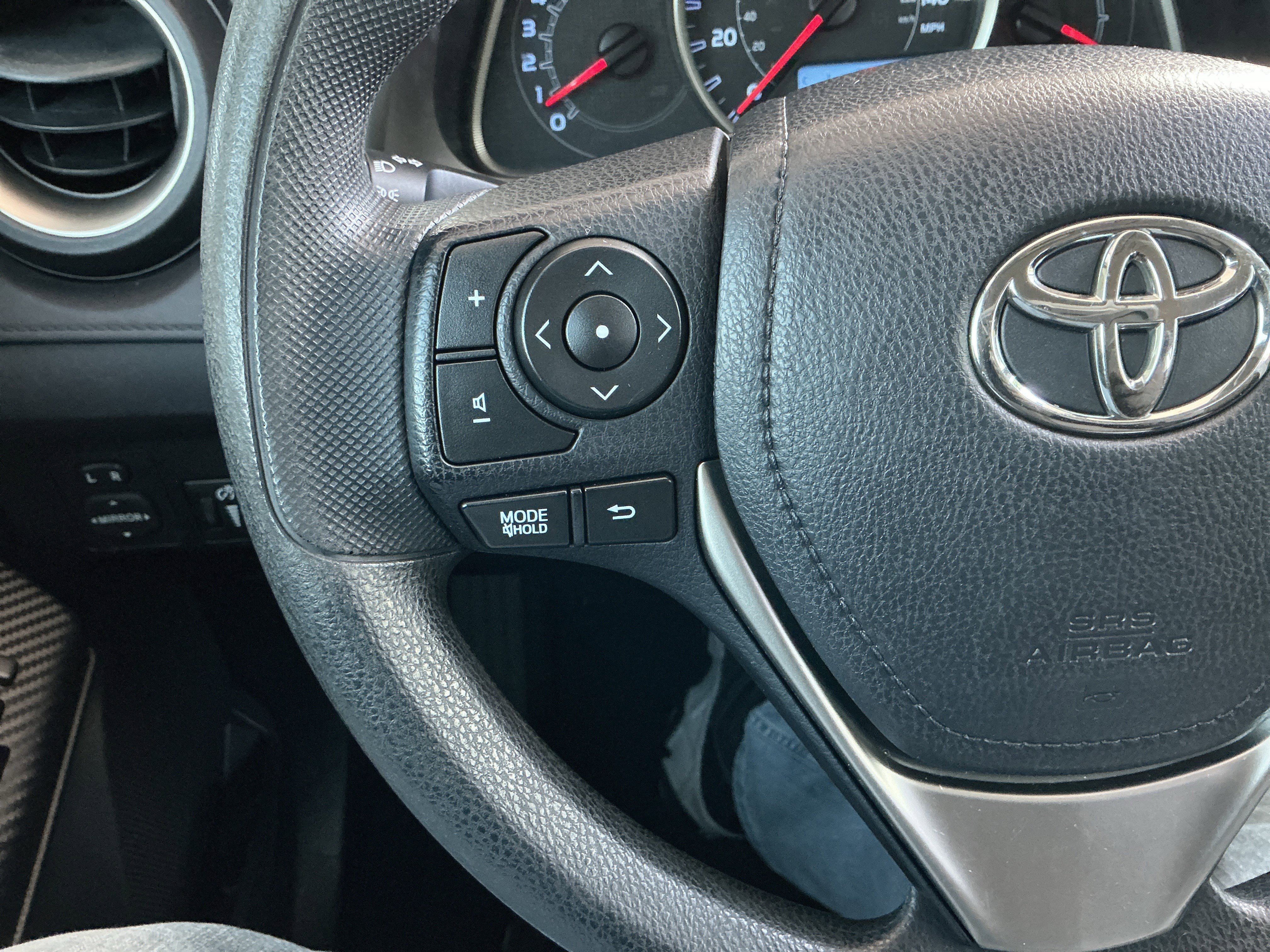 Used 2014 Toyota RAV4 LE image 12