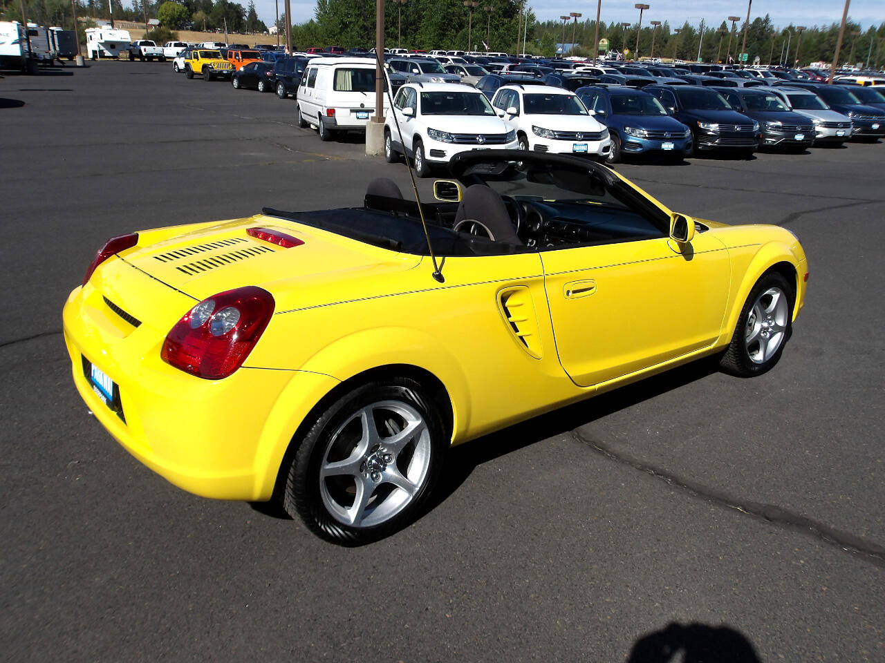 Used 2003 Toyota MR2 image 14