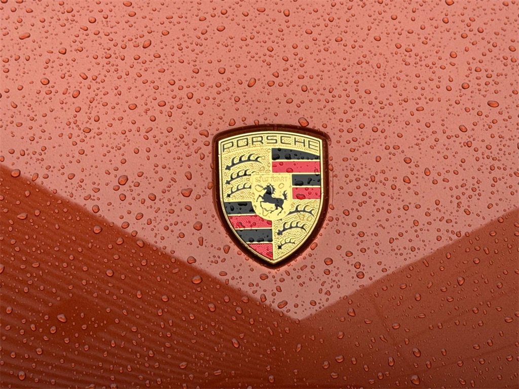 Used 2024 Porsche Macan image 10