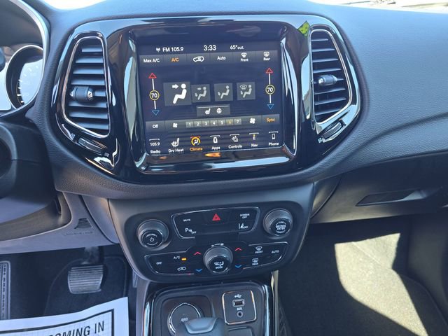 Used 2018 Jeep Compass Limited w/ Navigation Group AWD/4WD image 32