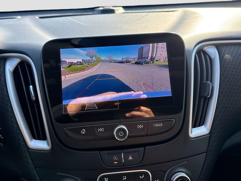 Used 2024 Chevrolet Malibu LT image 15