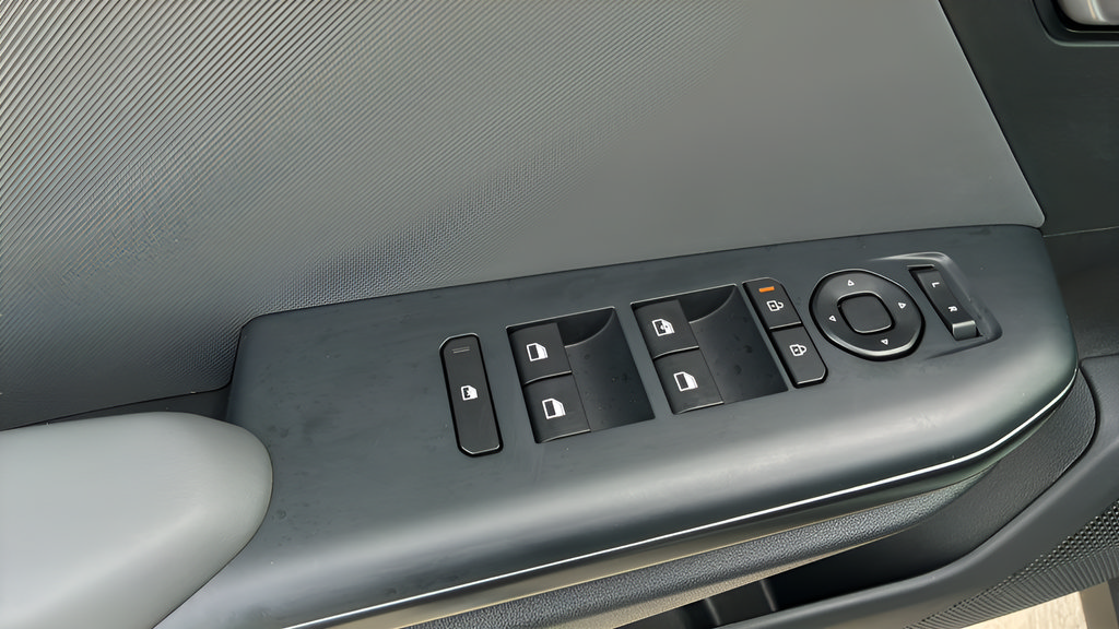 New 2026 Kia K4 FWD image 11
