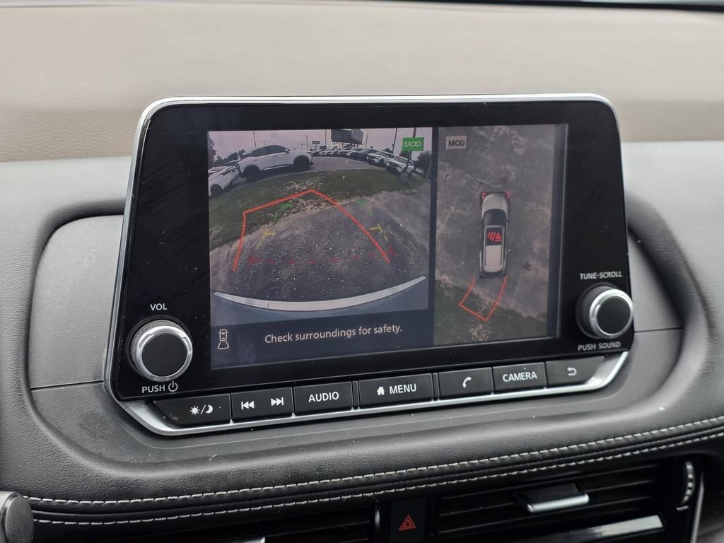Used 2021 Nissan Rogue SL FWD image 16