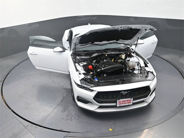 Used 2024 Ford Mustang Coupe image 32
