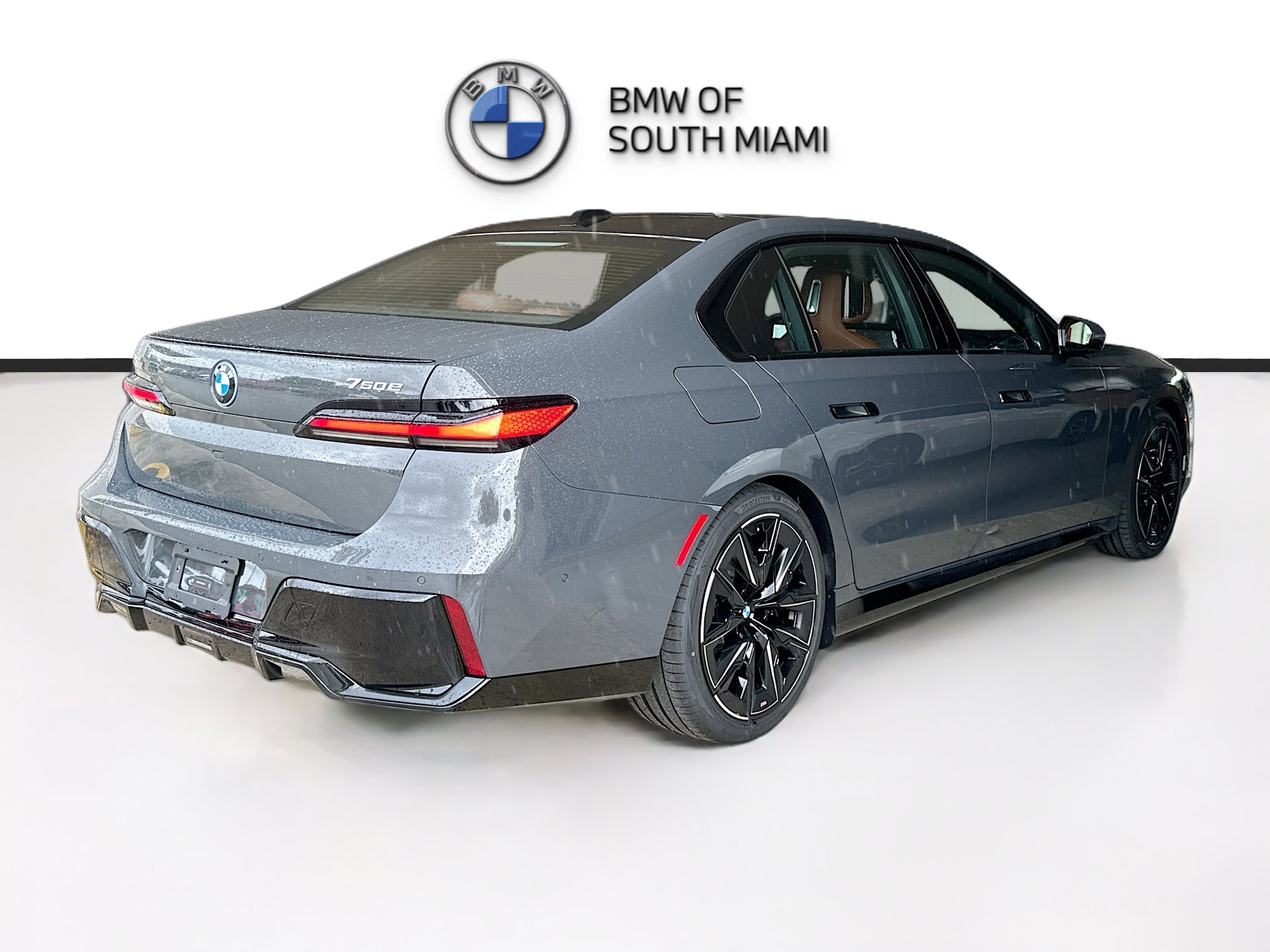 New 2026 BMW 750e xDrive w/ Premium Package image 6