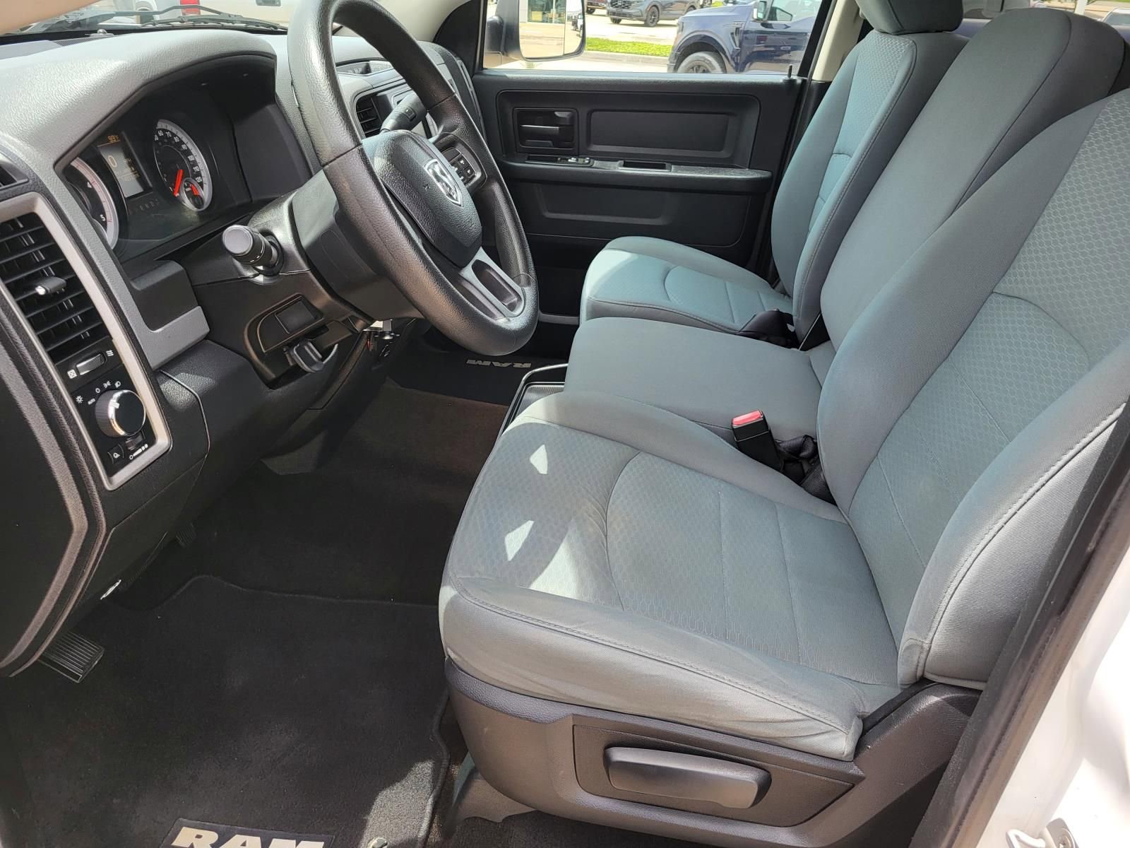 Used 2013 RAM 2500 Tradesman w/ Chrome Appearance Group RWD image 22