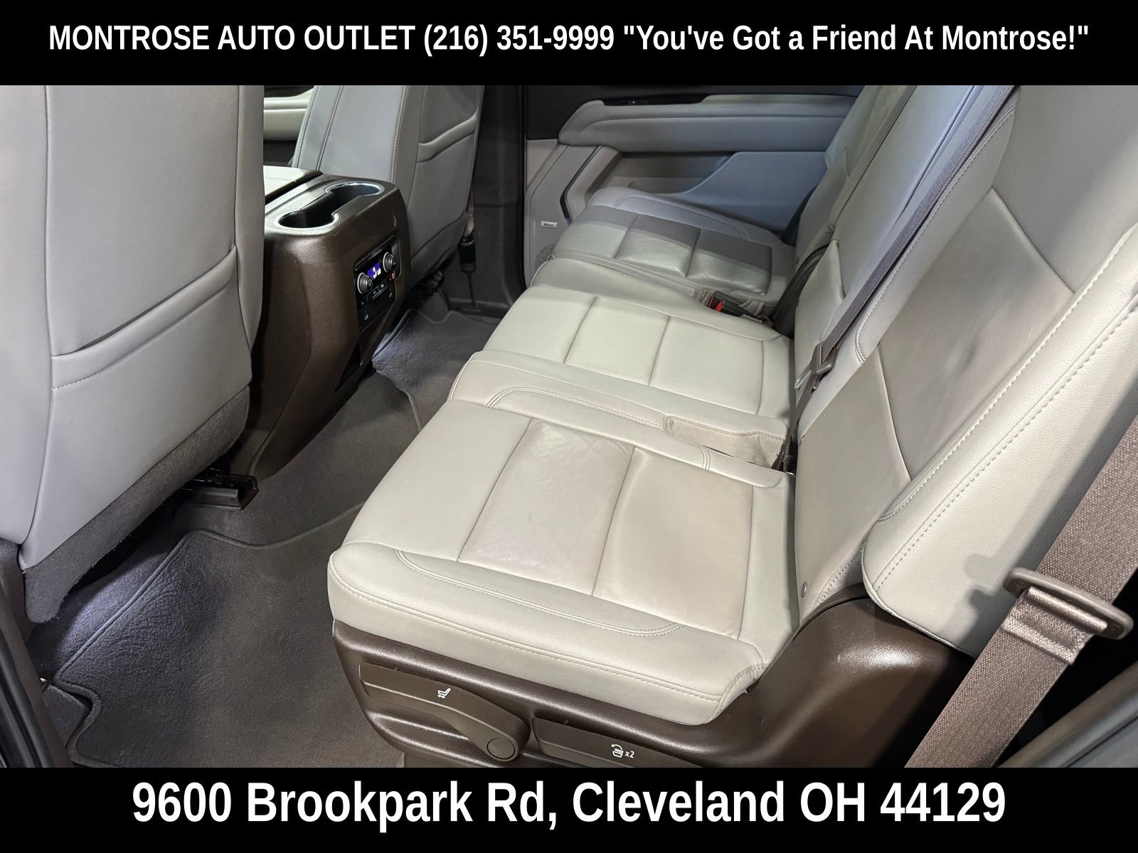 Used 2022 Chevrolet Tahoe Z71 w/ Z71 Off-Road Package AWD/4WD image 34