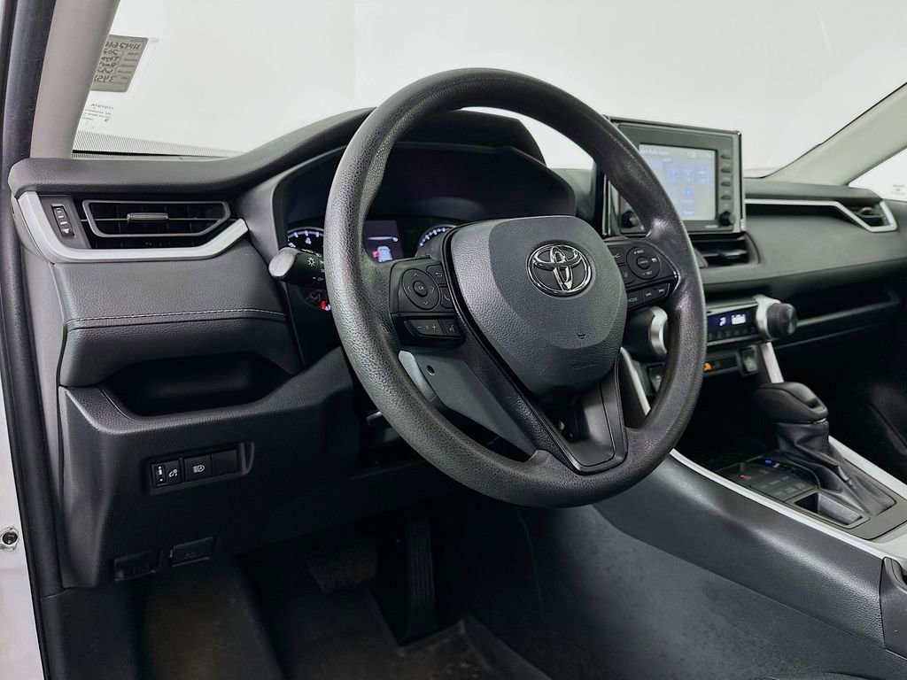 Used 2022 Toyota RAV4 LE AWD/4WD image 10
