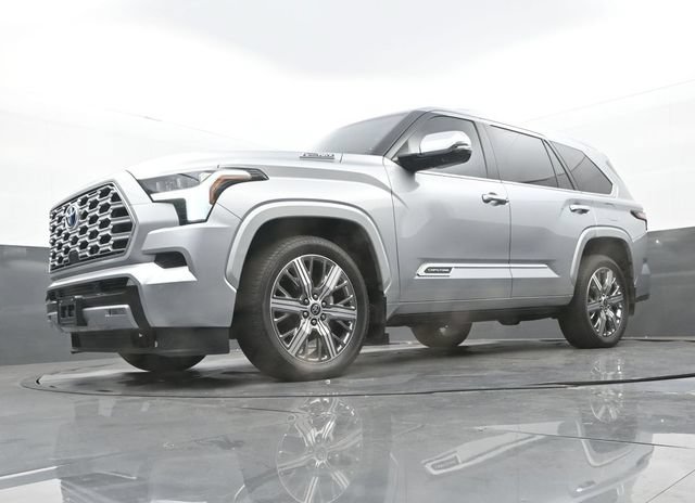 Used 2024 Toyota Sequoia Capstone RWD image 12
