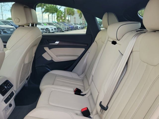 Certified 2023 Audi Q5 2.0T Premium w/ Convenience Package image 11