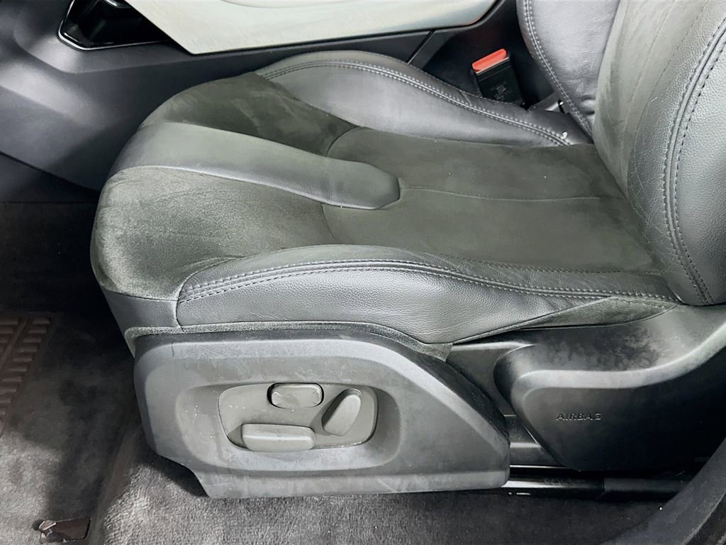 Used 2015 Land Rover Range Rover Evoque Pure image 20