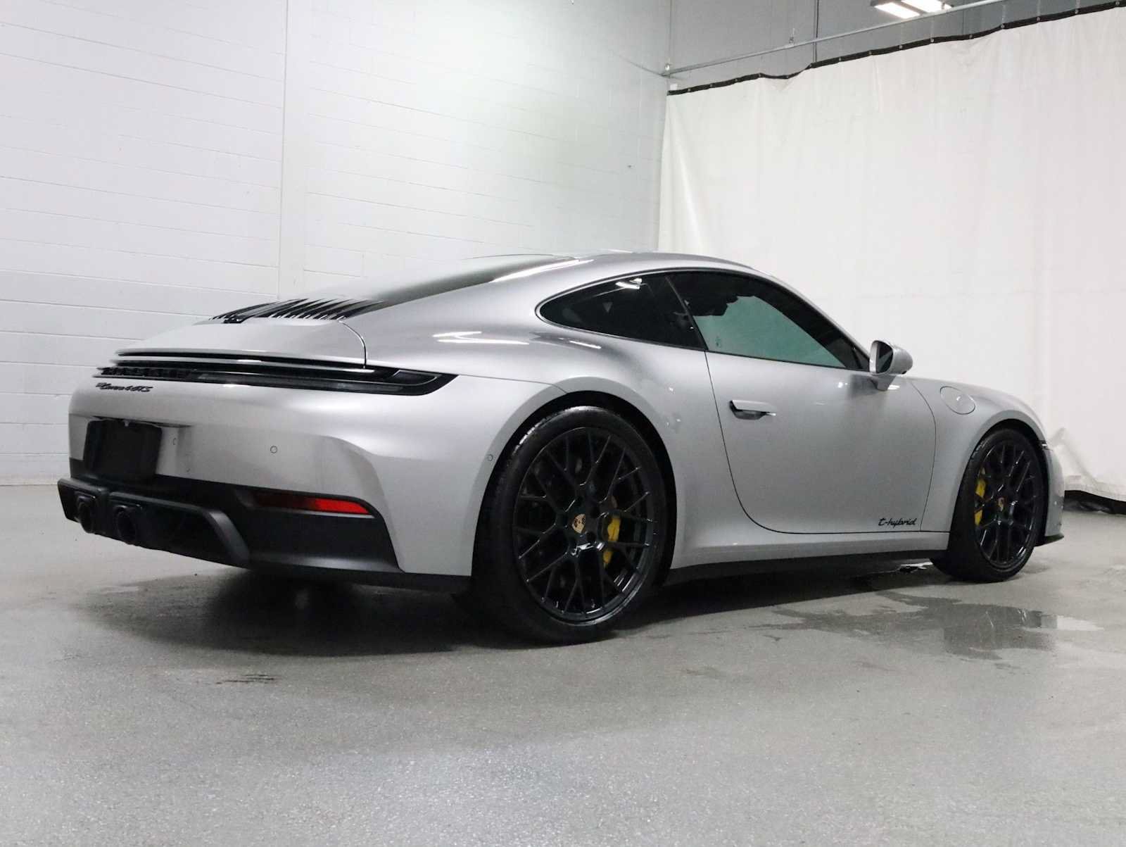 Certified 2026 Porsche 911 Carrera 4 GTS AWD/4WD image 9