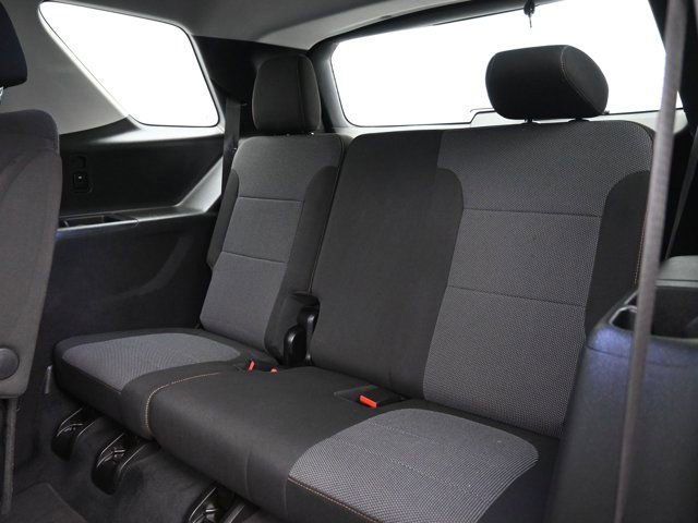 Used 2021 Chevrolet Traverse LT image 14